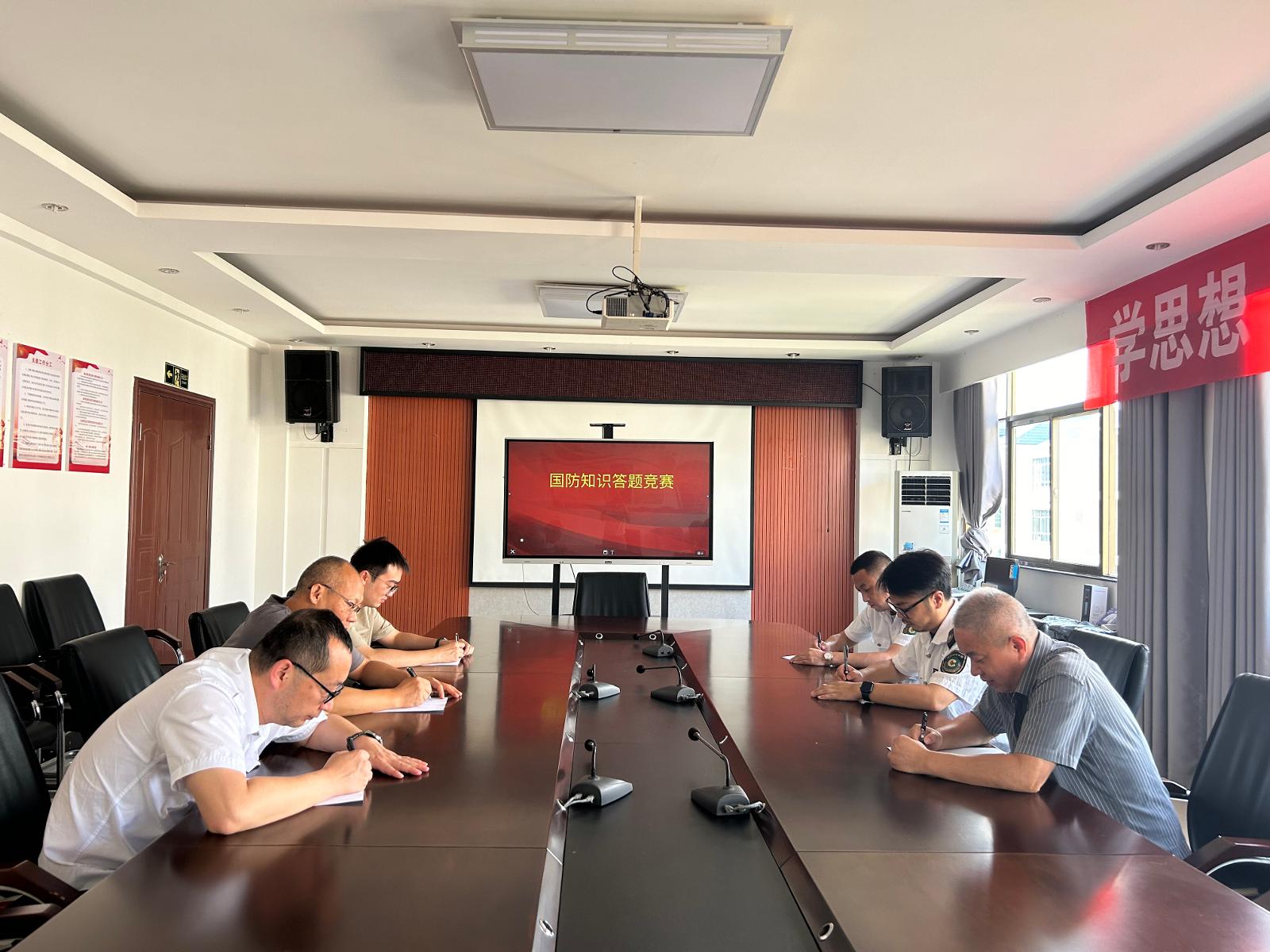 銘記先輩歷史 肩負(fù)國防責(zé)任 (2).jpg