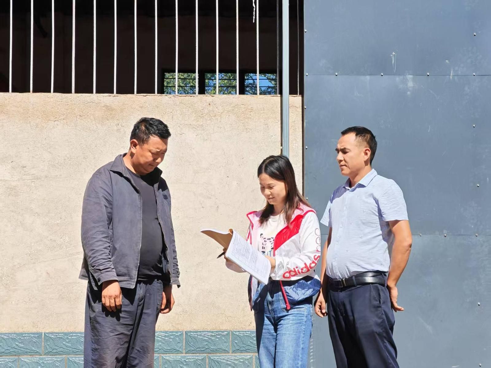 資產(chǎn)盤活摸排現(xiàn)場.jpg 資產(chǎn)盤活摸排現(xiàn)場.jpg